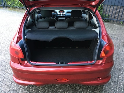 Peugeot-206