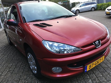 Peugeot-206