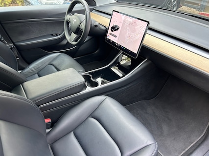 Tesla-Model 3
