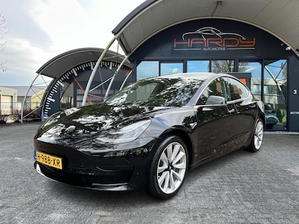 Tesla-Model 3