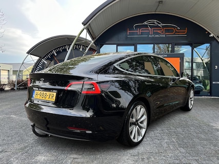 Tesla-Model 3