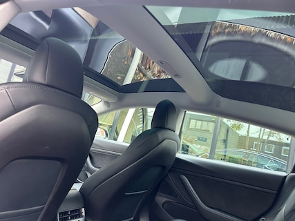 Tesla-Model 3