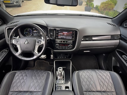 Mitsubishi-Outlander