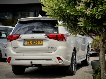 Mitsubishi-Outlander