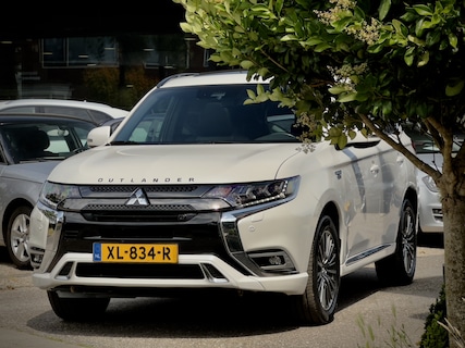 Mitsubishi-Outlander