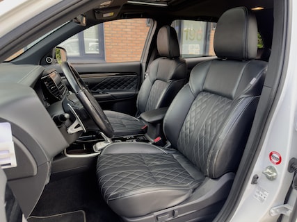 Mitsubishi-Outlander