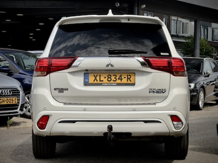 Mitsubishi-Outlander