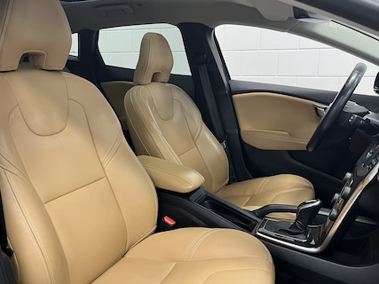 Volvo-V40 Cross Country