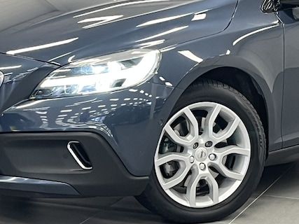 Volvo-V40 Cross Country