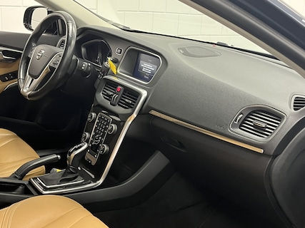 Volvo-V40 Cross Country