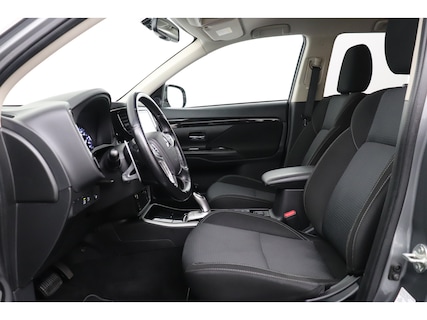 Mitsubishi-Outlander