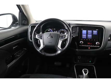 Mitsubishi-Outlander