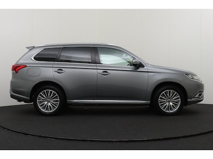 Mitsubishi-Outlander
