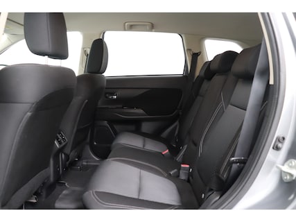 Mitsubishi-Outlander