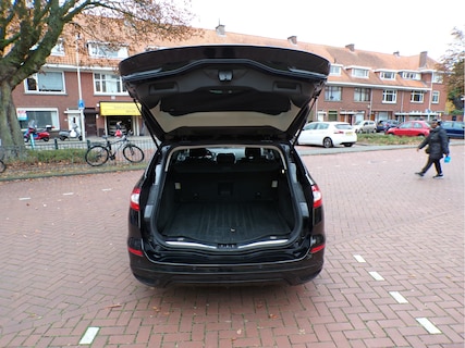 Ford-Mondeo