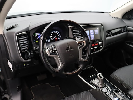 Mitsubishi-Outlander