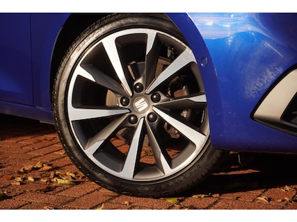 SEAT-Leon