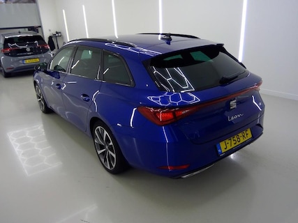 SEAT-Leon
