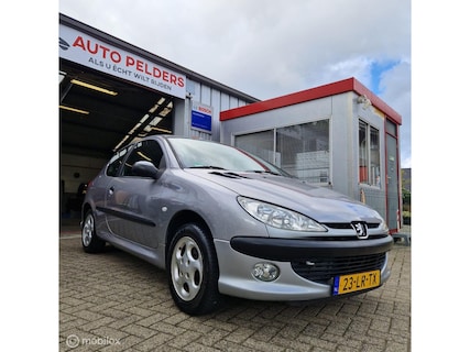 Peugeot-206