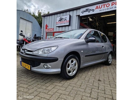 Peugeot-206