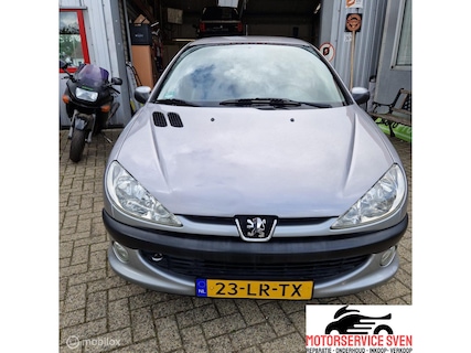 Peugeot-206
