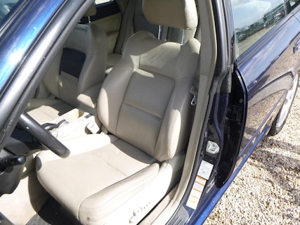 Subaru-Legacy