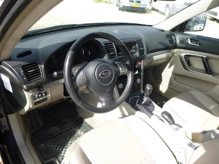 Subaru-Legacy