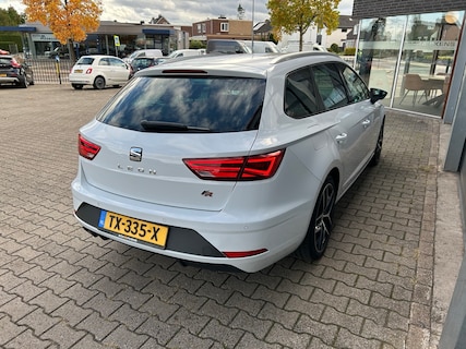 SEAT-Leon