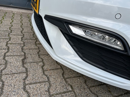 SEAT-Leon