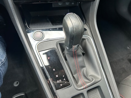 SEAT-Leon