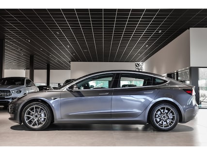 Tesla-Model 3
