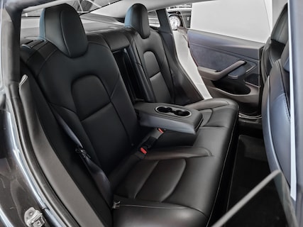 Tesla-Model 3