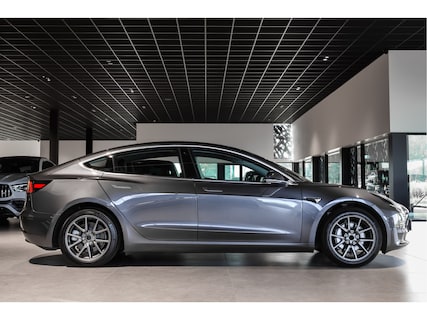 Tesla-Model 3