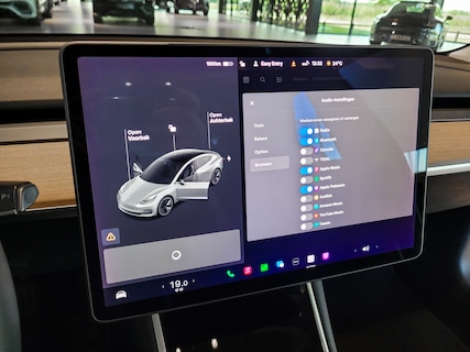 Tesla-Model 3