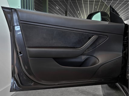 Tesla-Model 3