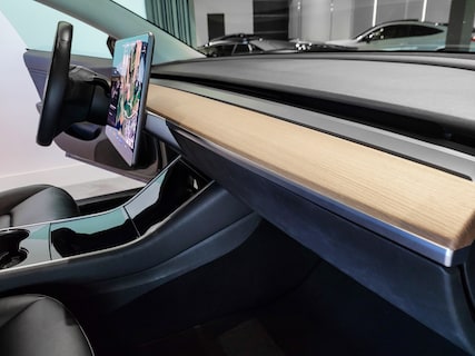 Tesla-Model 3