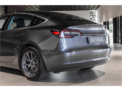 Tesla-Model 3