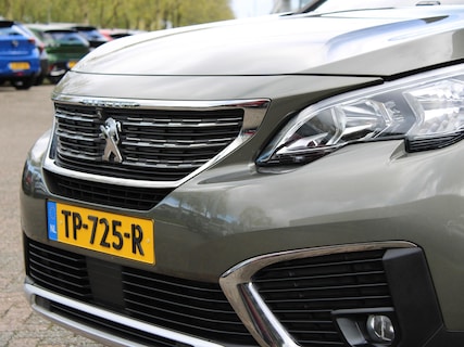 Peugeot-5008