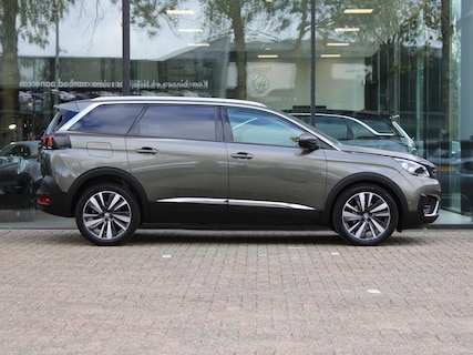 Peugeot-5008