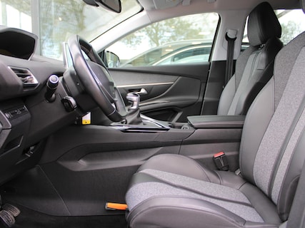 Peugeot-5008