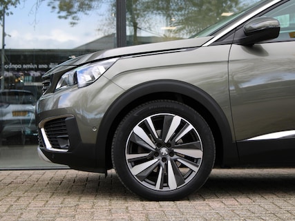 Peugeot-5008