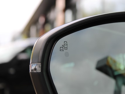 Peugeot-5008