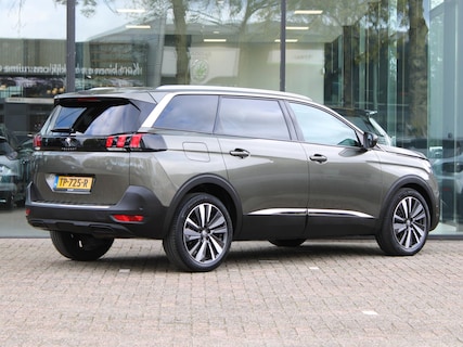 Peugeot-5008