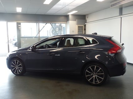 Volvo-V40