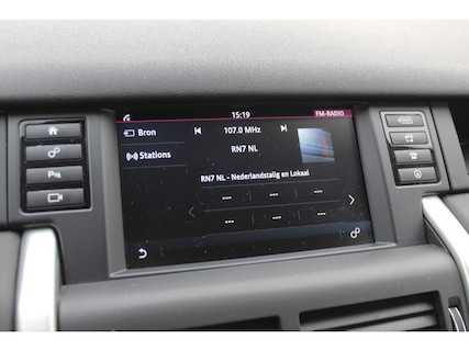 Land Rover-Discovery Sport