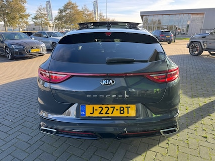 Kia-ProCeed