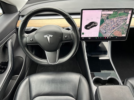 Tesla-Model 3