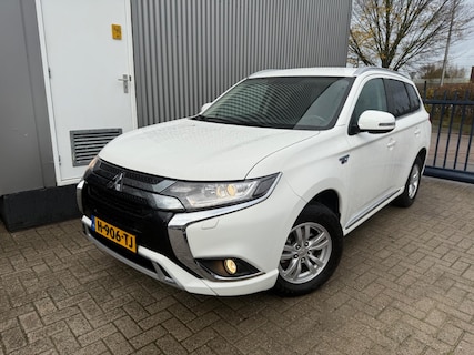 Mitsubishi-Outlander