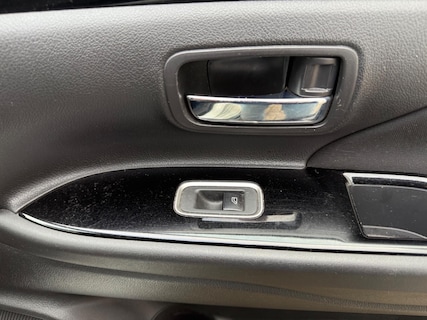 Mitsubishi-Outlander