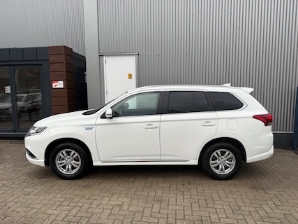 Mitsubishi-Outlander